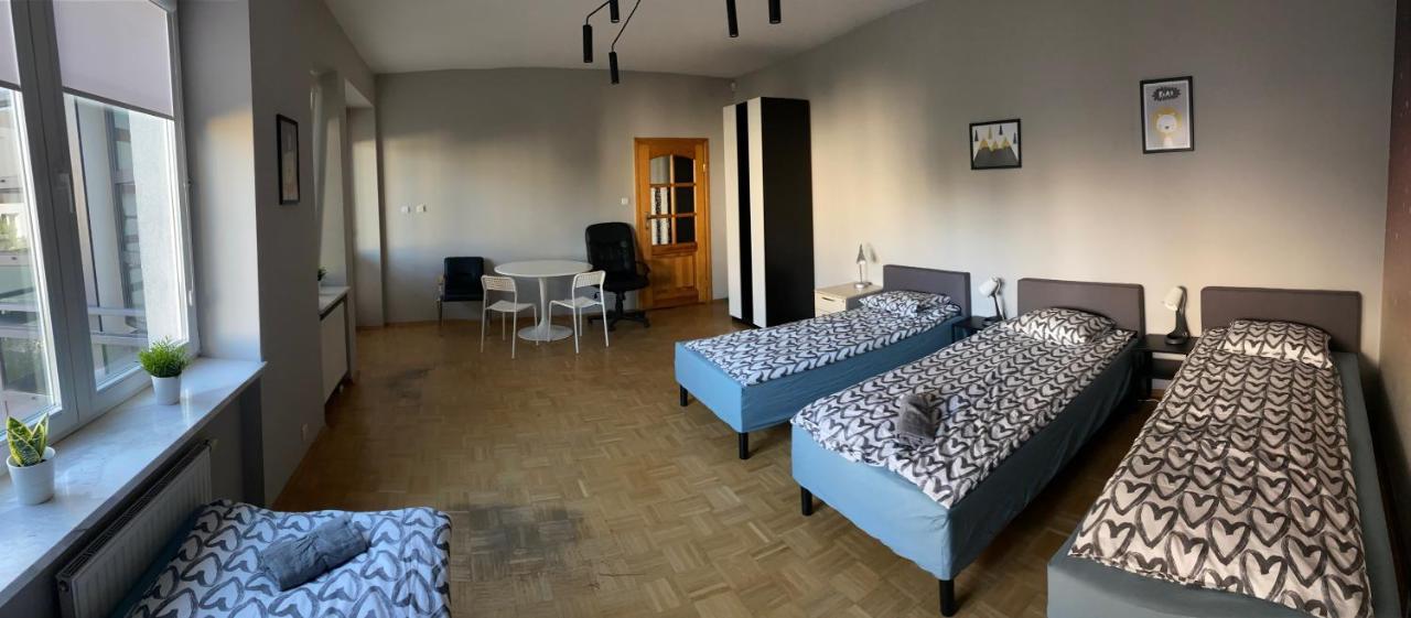 Pokoje Nowoursynowska Hostel Warsaw Ngoại thất bức ảnh