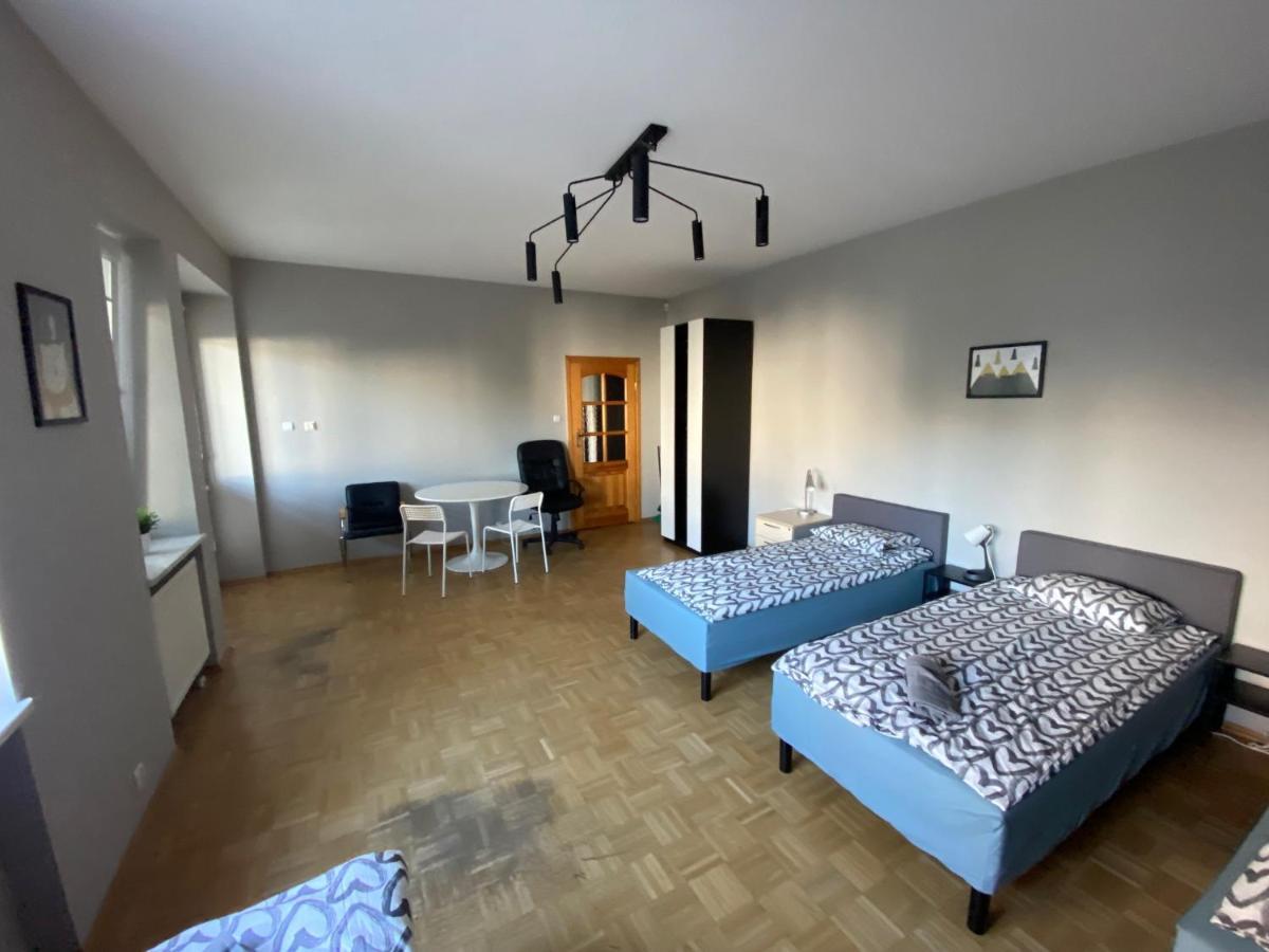 Pokoje Nowoursynowska Hostel Warsaw Ngoại thất bức ảnh