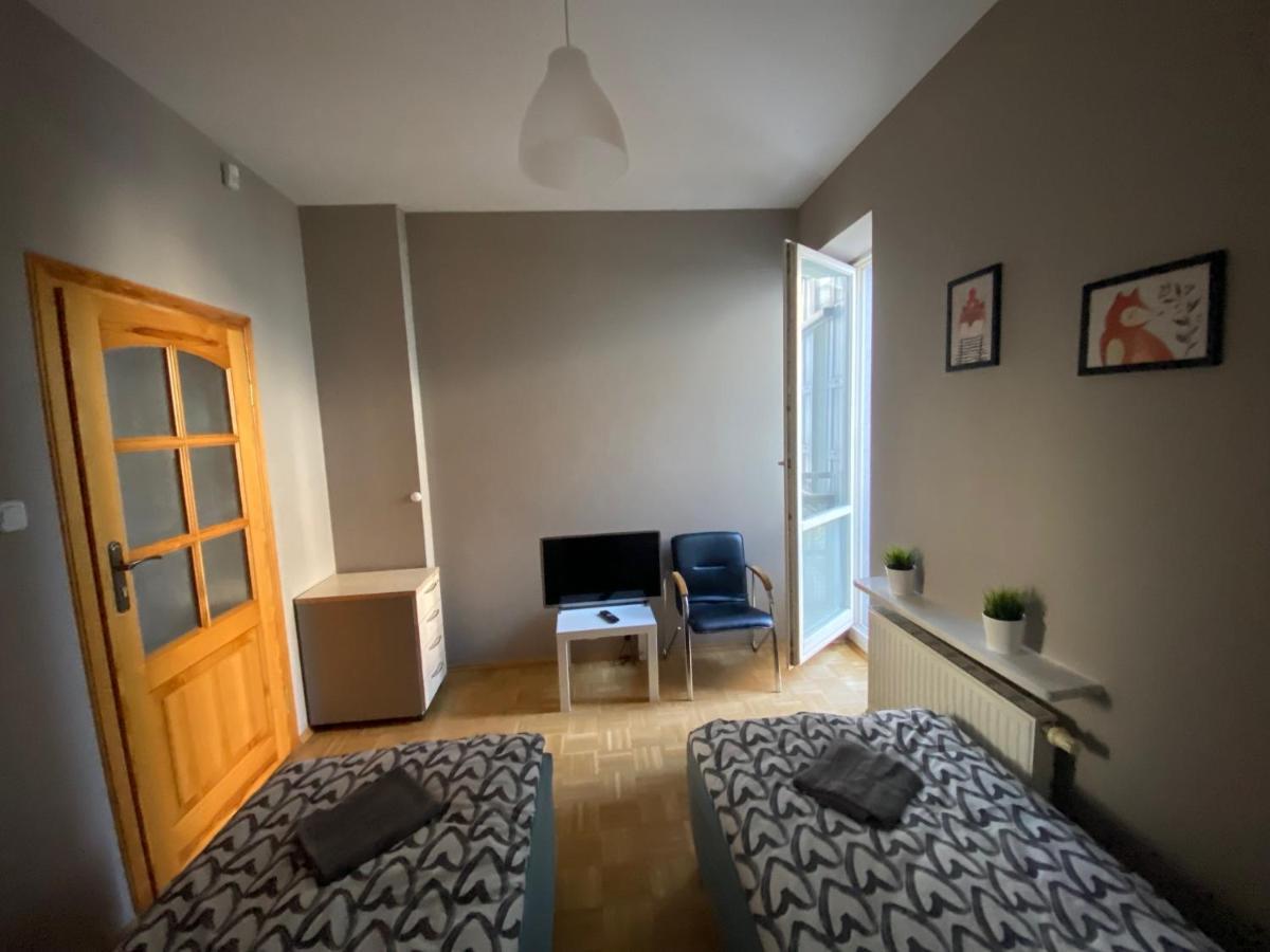 Pokoje Nowoursynowska Hostel Warsaw Ngoại thất bức ảnh