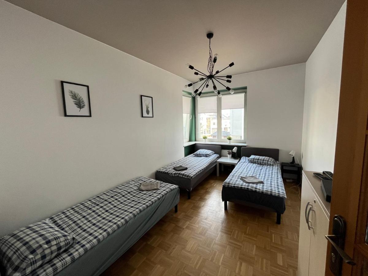 Pokoje Nowoursynowska Hostel Warsaw Ngoại thất bức ảnh