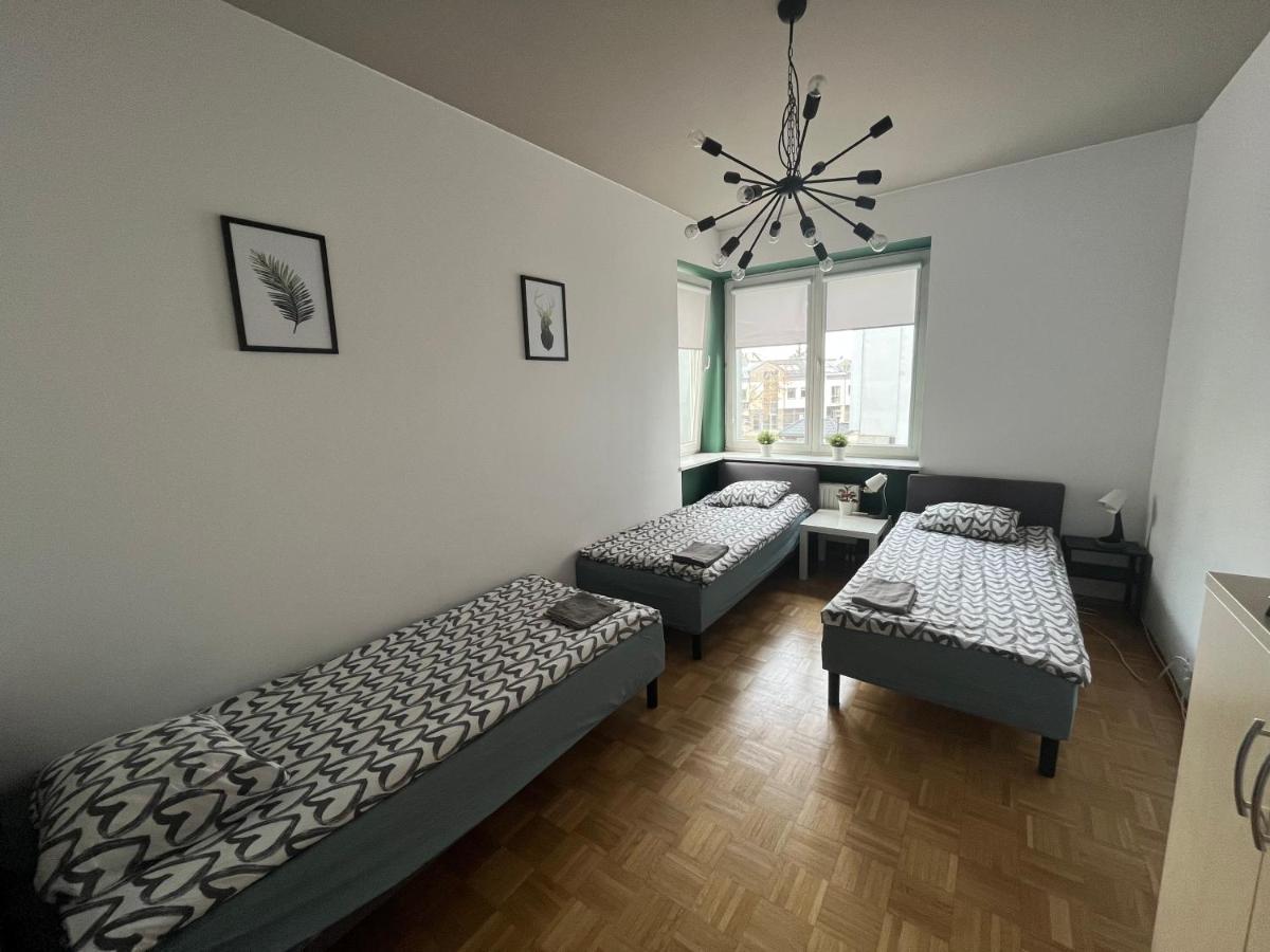 Pokoje Nowoursynowska Hostel Warsaw Ngoại thất bức ảnh